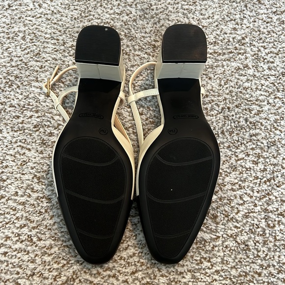 Nine West Cap Toe Slingback Pumps size 7 - Picture 6 of 8